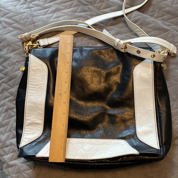 Purse - Picture 2 of 4